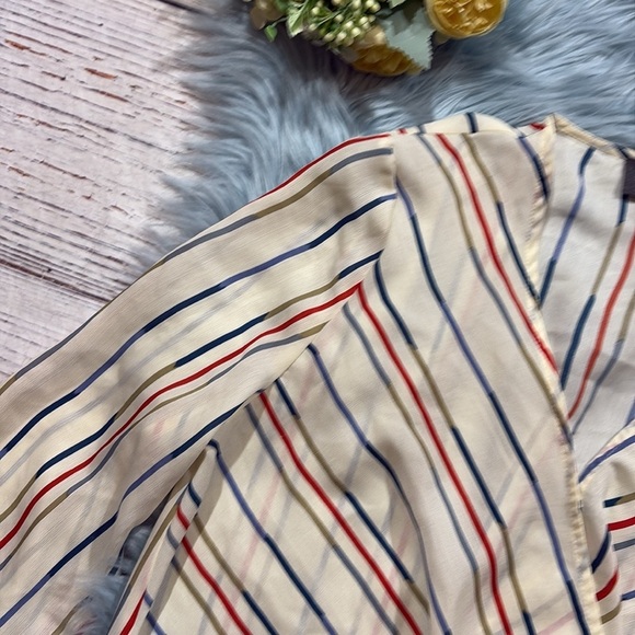 Evereve Sunday in Brooklyn Multi Stripe Surplice Top sz M - Picture 3 of 9